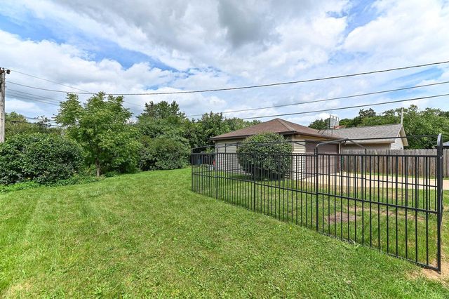 N84W14476 Menomonee AVENUE, Menomonee Falls, WI 53051