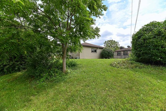 N84W14476 Menomonee AVENUE, Menomonee Falls, WI 53051