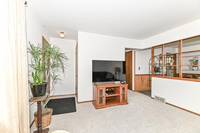N84W14476 Menomonee AVENUE, Menomonee Falls, WI 53051
