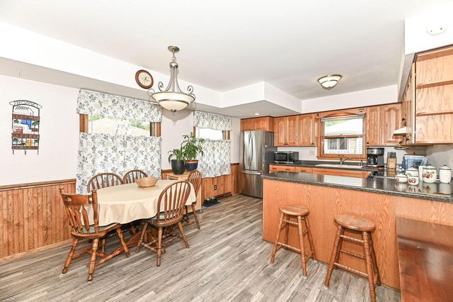 N84W14476 Menomonee AVENUE, Menomonee Falls, WI 53051