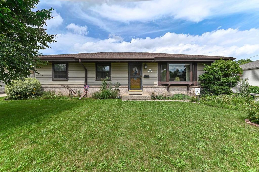 N84W14476 Menomonee AVENUE, Menomonee Falls, WI 53051