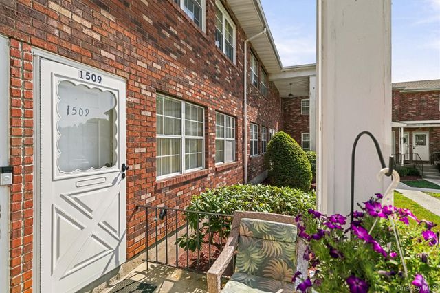 276 Temple Hill Road 1509, New Windsor, NY 12553