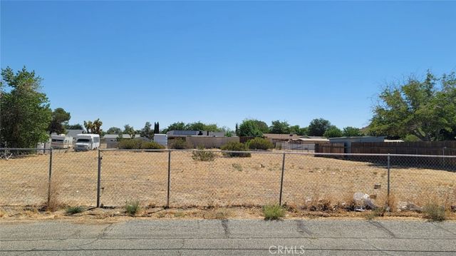 40304 167, Lake Los Angeles, CA 93591