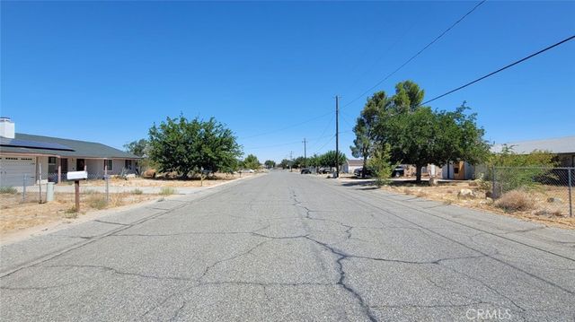 40304 167, Lake Los Angeles, CA 93591