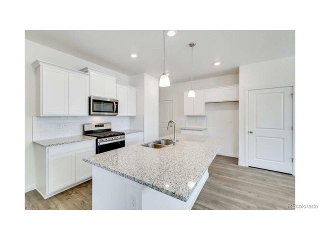 739 Ayrshire Rd, Johnstown, CO 80534