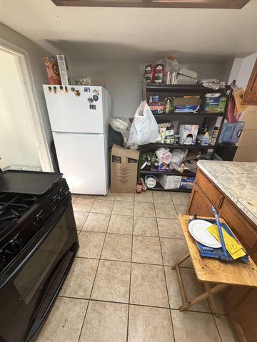 930 Sierra Street, Madera, CA 93638