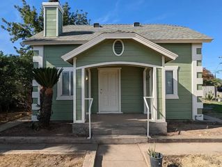 930 Sierra Street, Madera, CA 93638