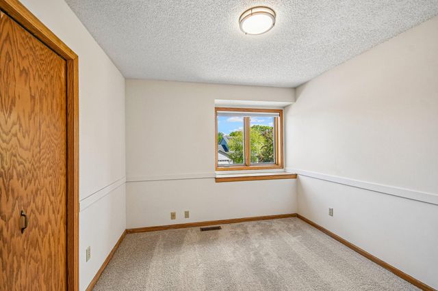 14835 39th Avenue N, Plymouth, MN 55446