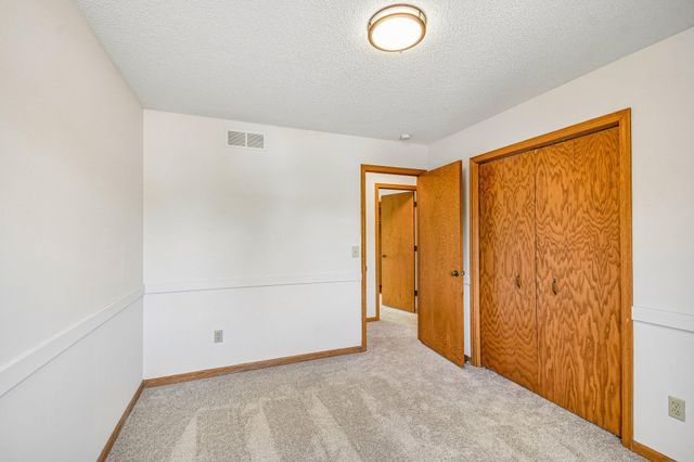 14835 39th Avenue N, Plymouth, MN 55446