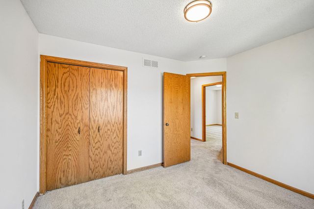 14835 39th Avenue N, Plymouth, MN 55446