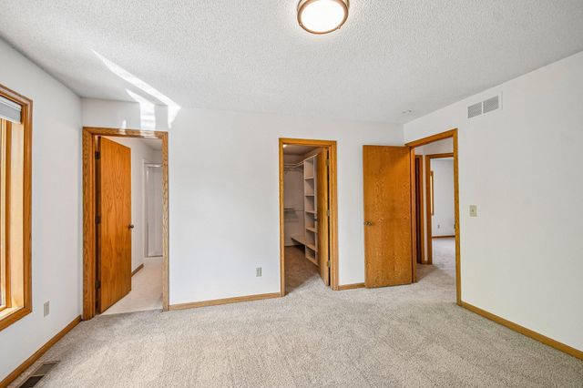 14835 39th Avenue N, Plymouth, MN 55446