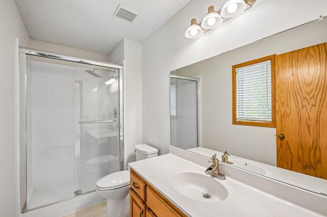 14835 39th Avenue N, Plymouth, MN 55446