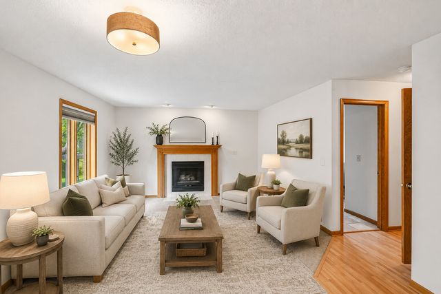 14835 39th Avenue N, Plymouth, MN 55446