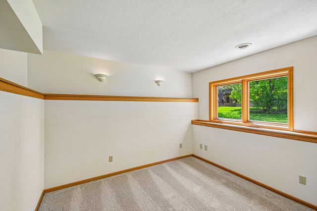 14835 39th Avenue N, Plymouth, MN 55446