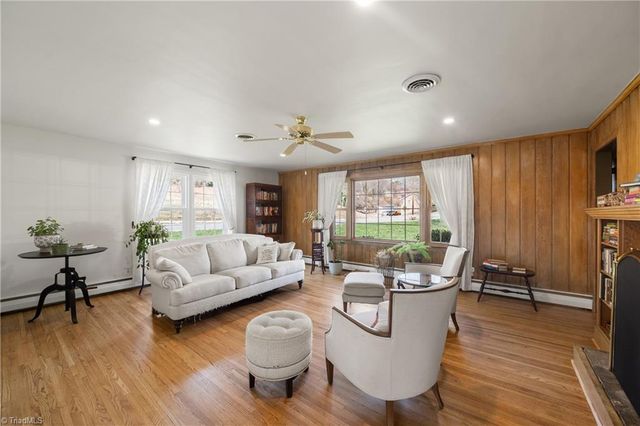 1734 Lancelot Lane, Winston-salem, NC 27103