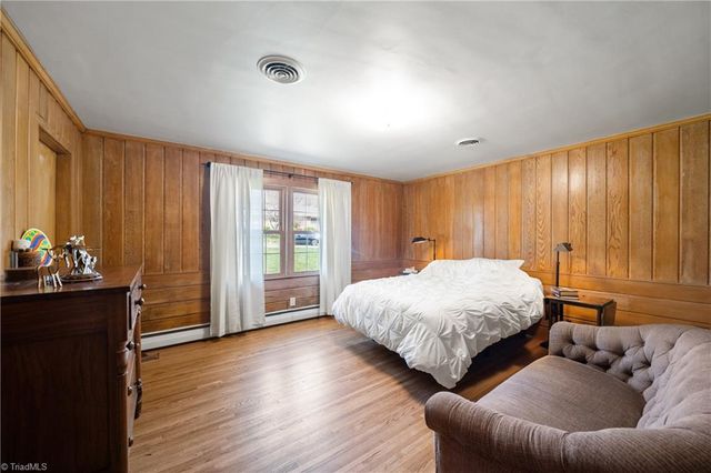 1734 Lancelot Lane, Winston-salem, NC 27103