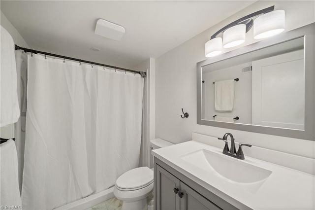 1734 Lancelot Lane, Winston-salem, NC 27103