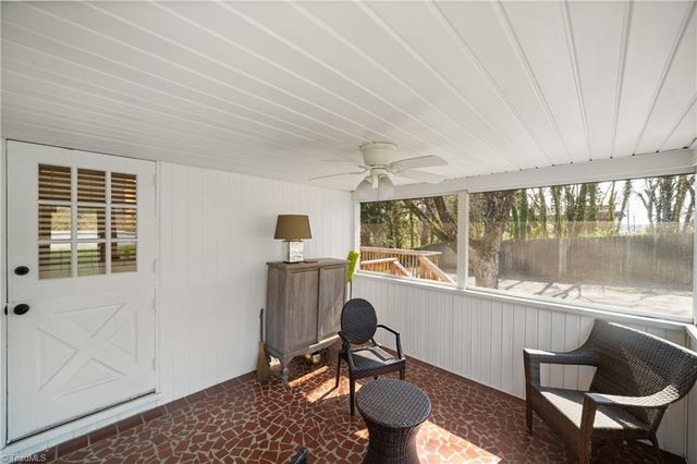 1734 Lancelot Lane, Winston-salem, NC 27103