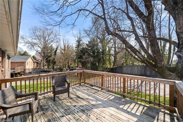 1734 Lancelot Lane, Winston-salem, NC 27103