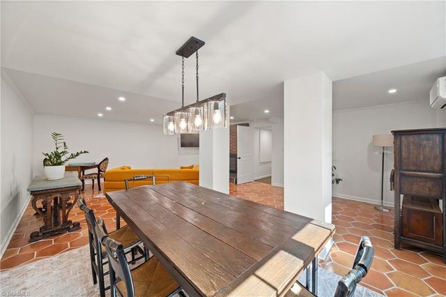 1734 Lancelot Lane, Winston-salem, NC 27103