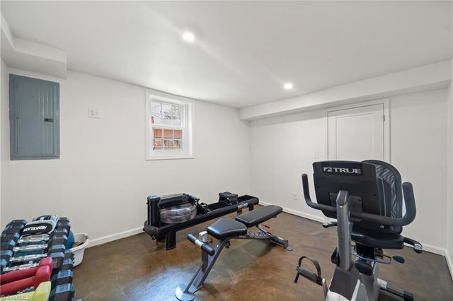 1734 Lancelot Lane, Winston-salem, NC 27103