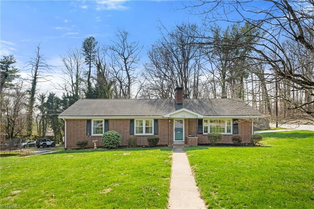 1734 Lancelot Lane, Winston-salem, NC 27103