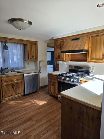2109 Westside Avenue, Rotterdam, NY 12306