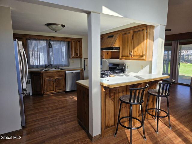 2109 Westside Avenue, Rotterdam, NY 12306
