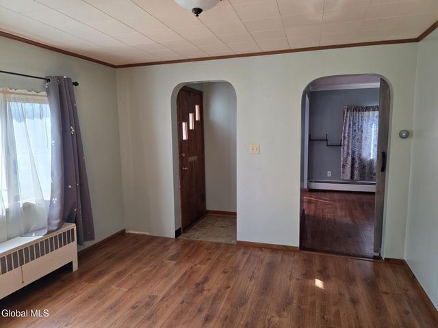 2109 Westside Avenue, Rotterdam, NY 12306