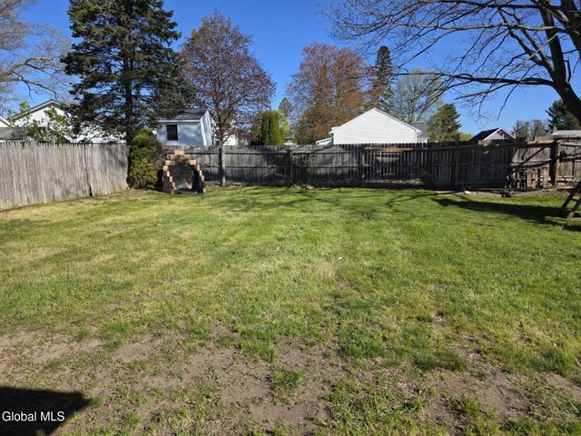 2109 Westside Avenue, Rotterdam, NY 12306