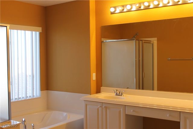 8003 Retriever Avenue, Las Vegas, NV 89147