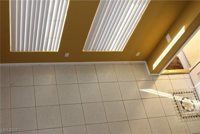 8003 Retriever Avenue, Las Vegas, NV 89147