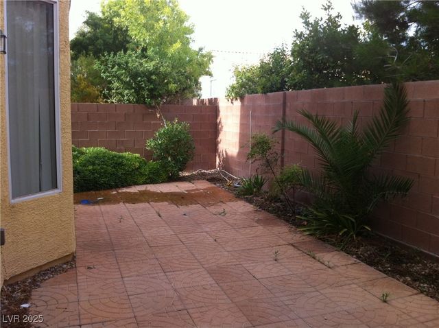 8003 Retriever Avenue, Las Vegas, NV 89147