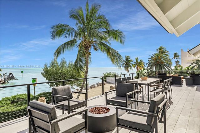 91 Iroquois Dr, Islamorada, FL 33036