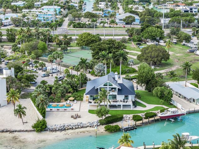 91 Iroquois Dr, Islamorada, FL 33036