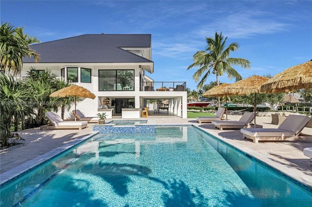 91 Iroquois Dr, Islamorada, FL 33036