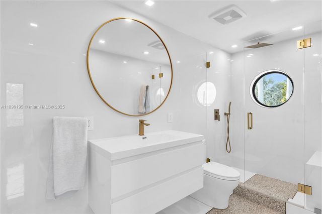 91 Iroquois Dr, Islamorada, FL 33036