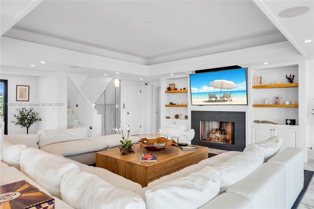 91 Iroquois Dr, Islamorada, FL 33036