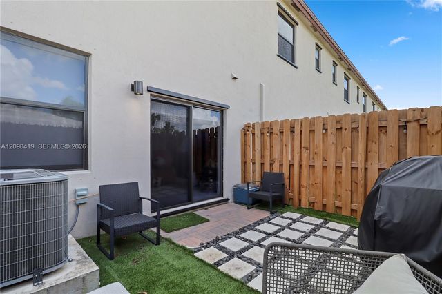 957 NE 211th Street, Miami, FL 33179