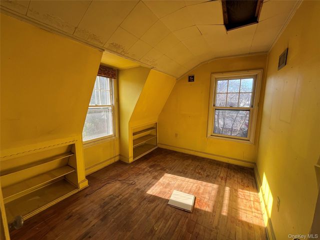 8 Ketewomoke Drive, Halesite, NY 11743