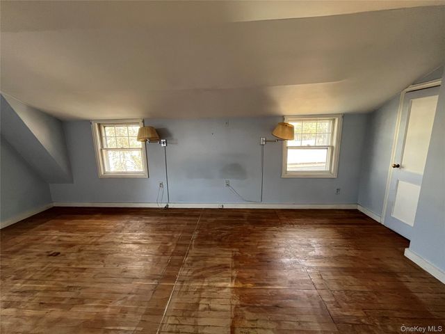 8 Ketewomoke Drive, Halesite, NY 11743