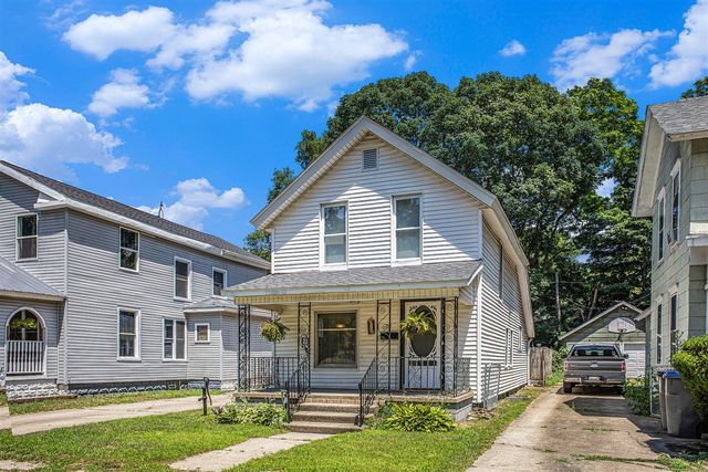 211 S 4th Street, Niles, MI 49120