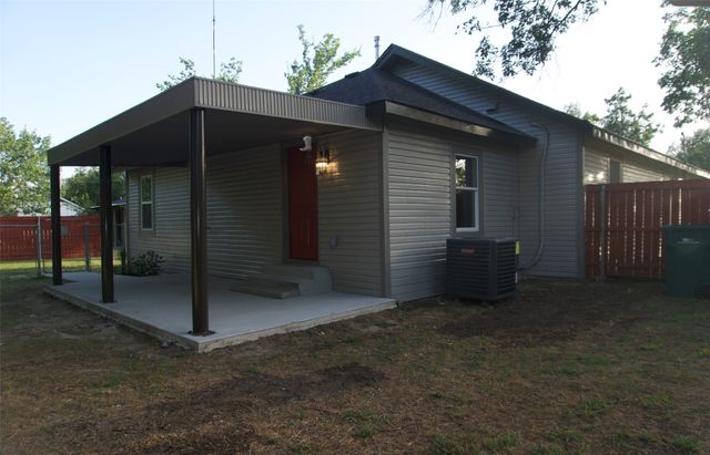 400 S Mable Street, Ferris, TX 75125