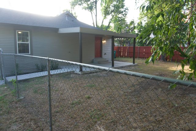 400 S Mable Street, Ferris, TX 75125