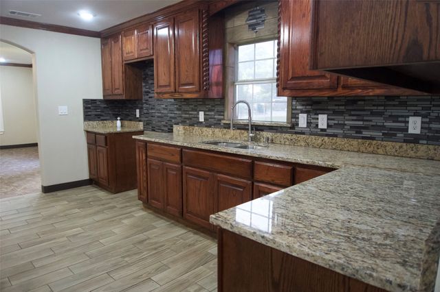 400 S Mable Street, Ferris, TX 75125