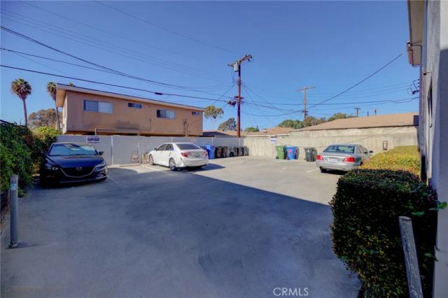 2615 Chariton Street, Los Angeles, CA 90034