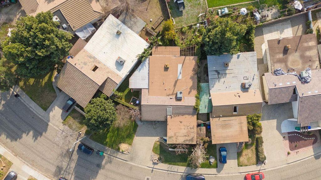 Image 42 of property listing at 637 N Village Green Street, Porterville, CA 93257