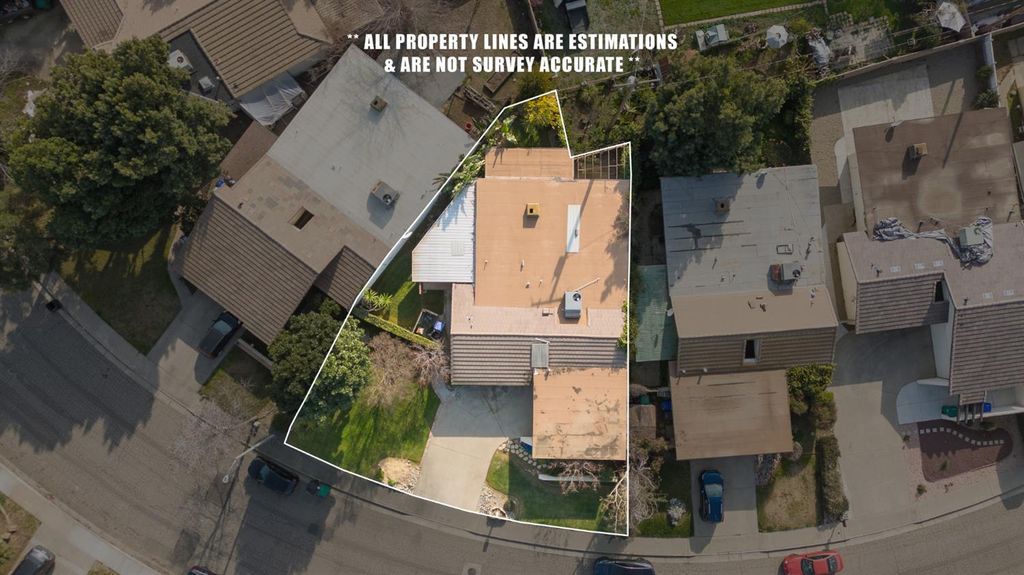 Image 43 of property listing at 637 N Village Green Street, Porterville, CA 93257