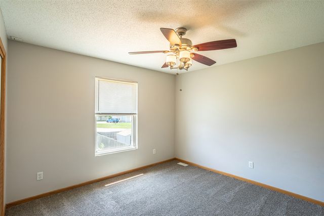 3208 SW Olde Ivy Circle, Ankeny, IA 50023