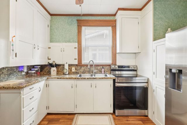 407 LAUREL BOULEVARD, New Castle, PA 16101